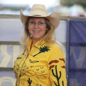 Meet your Posher, Lynn